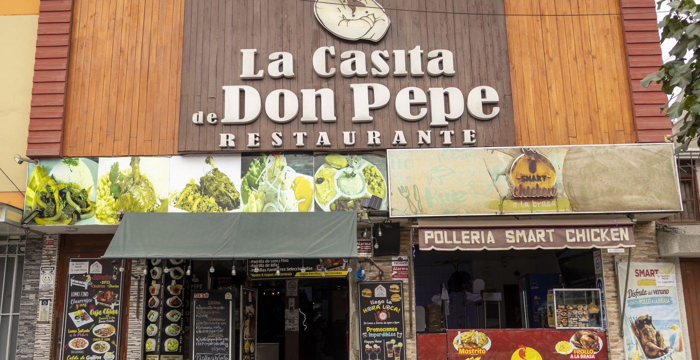 Fachada de La Casita de Don Pepe en San Juan de Miraflores
